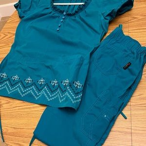 Peaches, XS Top, XSP Petite Pant, Teal with embroidered detail